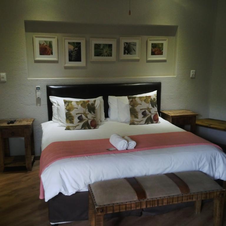 Zebrina Guest House Mbombela Exteriör bild